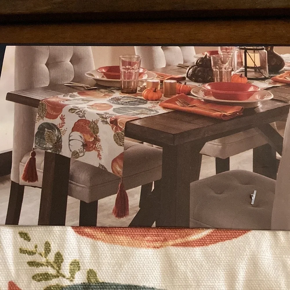 NWT! Rachel Roy PUMPKIN TABLE RUNNER w/Bead Embellishments FALL OR THANKSGIVING